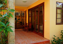 Thai House (1 building with 2 rooms)