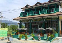 Paddy's Palms Irish Pub & Resort
