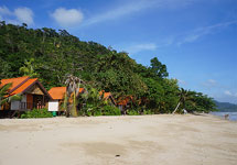 Beach Front Bungalow (double bed/twin beds)